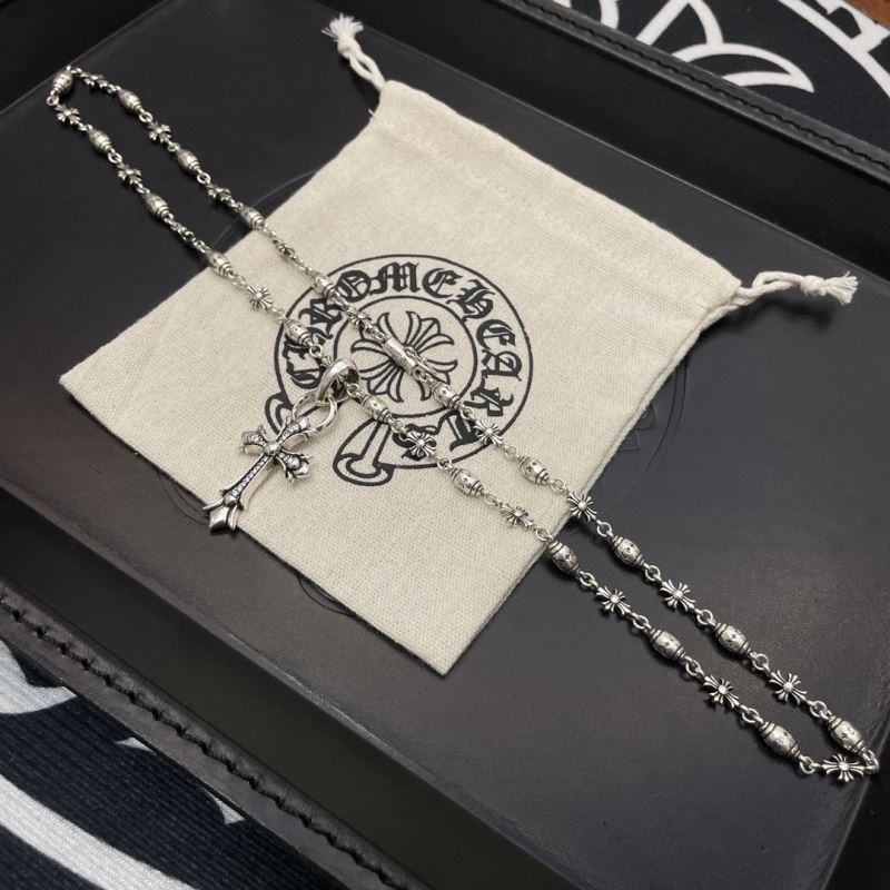 Ch*0me He**ts necklaces